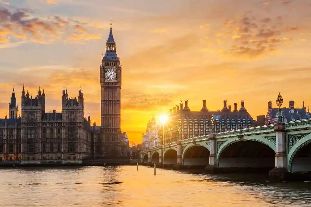 London & Manchester, United Kingdom
